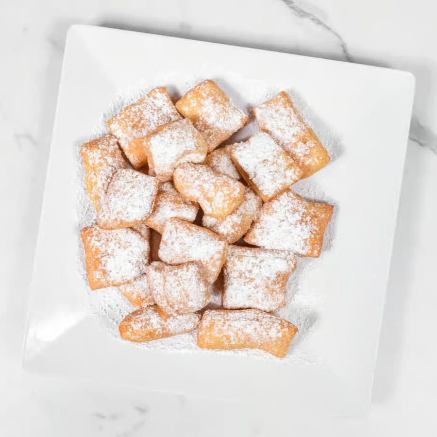 Zeppolis.